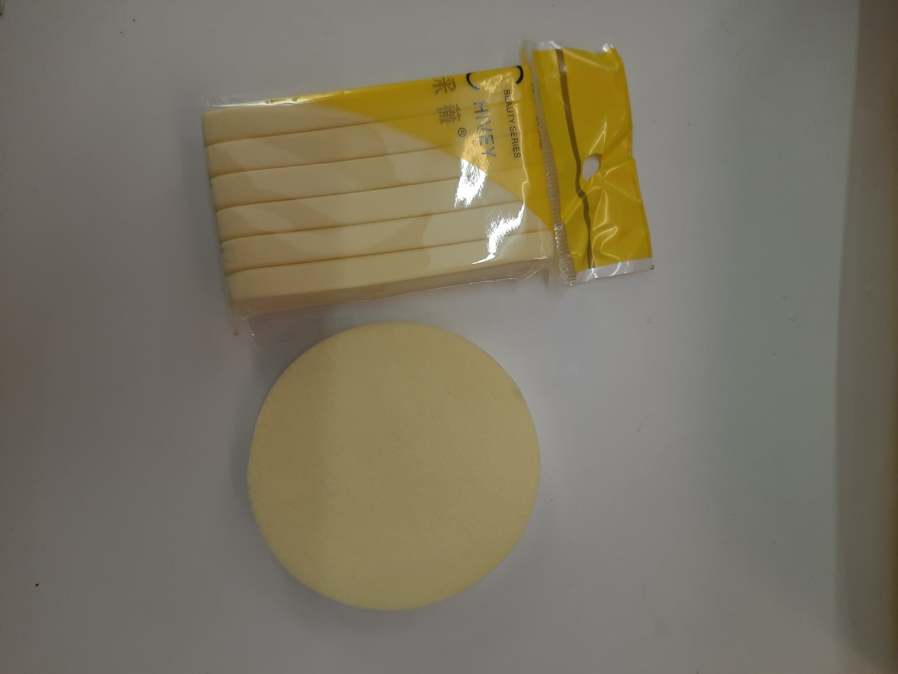 Bông rửa mặt bọt biển CHIVEY gói 12 miếng