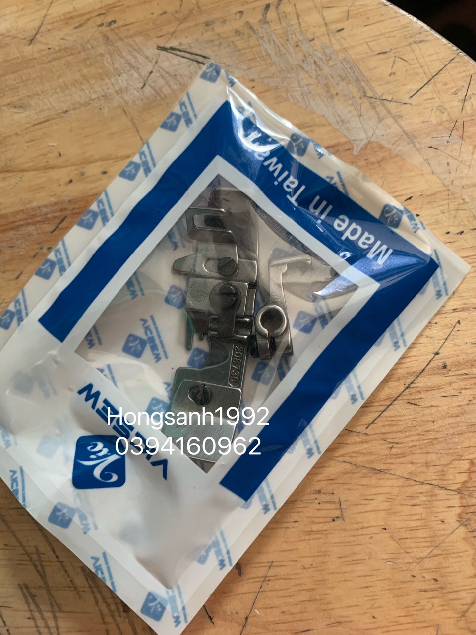 Chân vịt chạy thun máy vắt sổ 4 chỉ