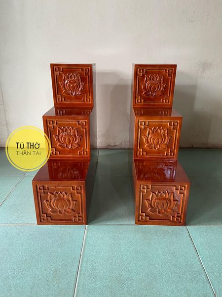 Bục tam cấp bàn thờ thần tài khắc Hoa Sen ( Hàng loại 1 100% Gỗ )
