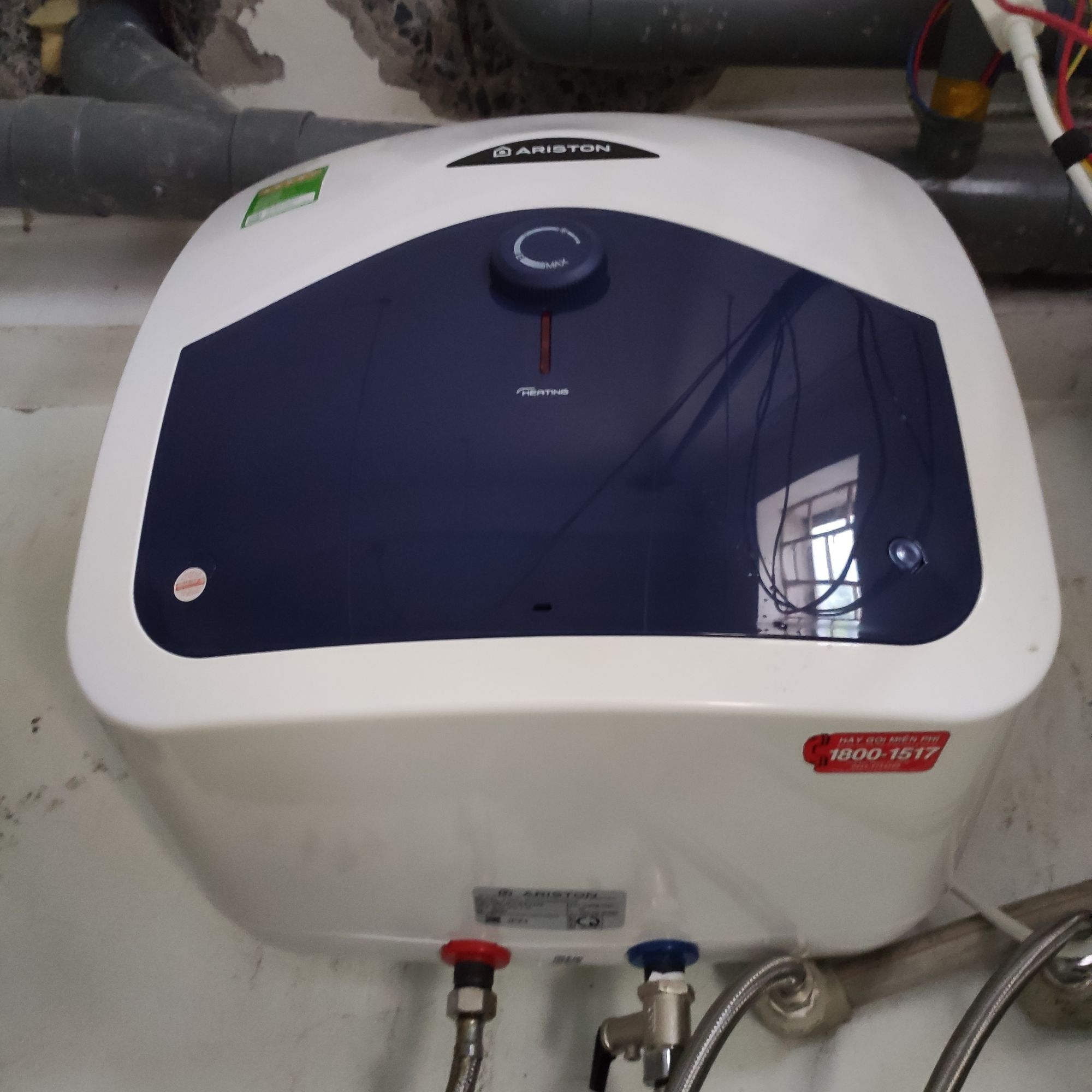 Bình nóng lạnh Ariston 30L vuông Blu30R
