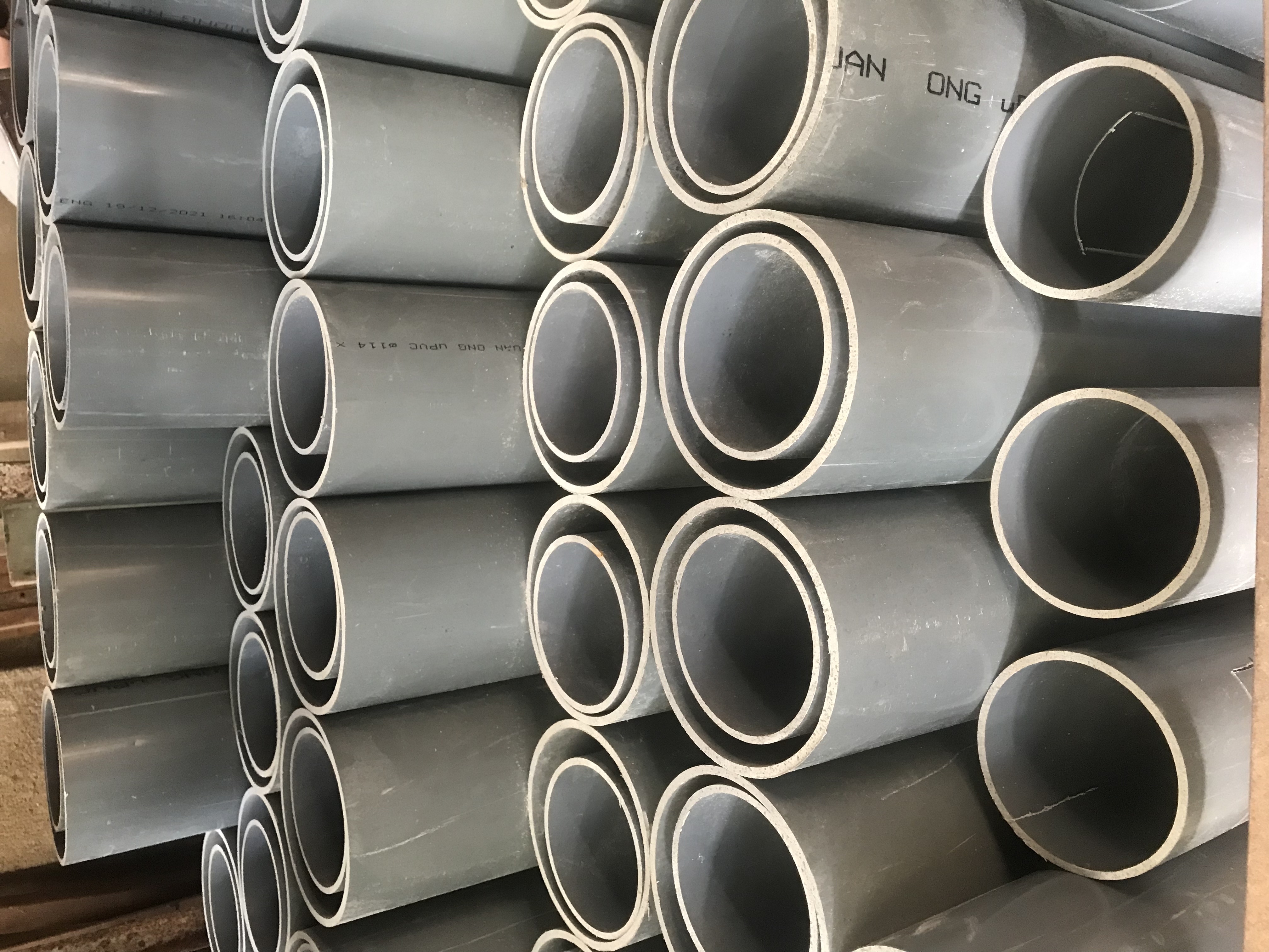 Ống nhựa pvc phi 114 loại dày 4mm