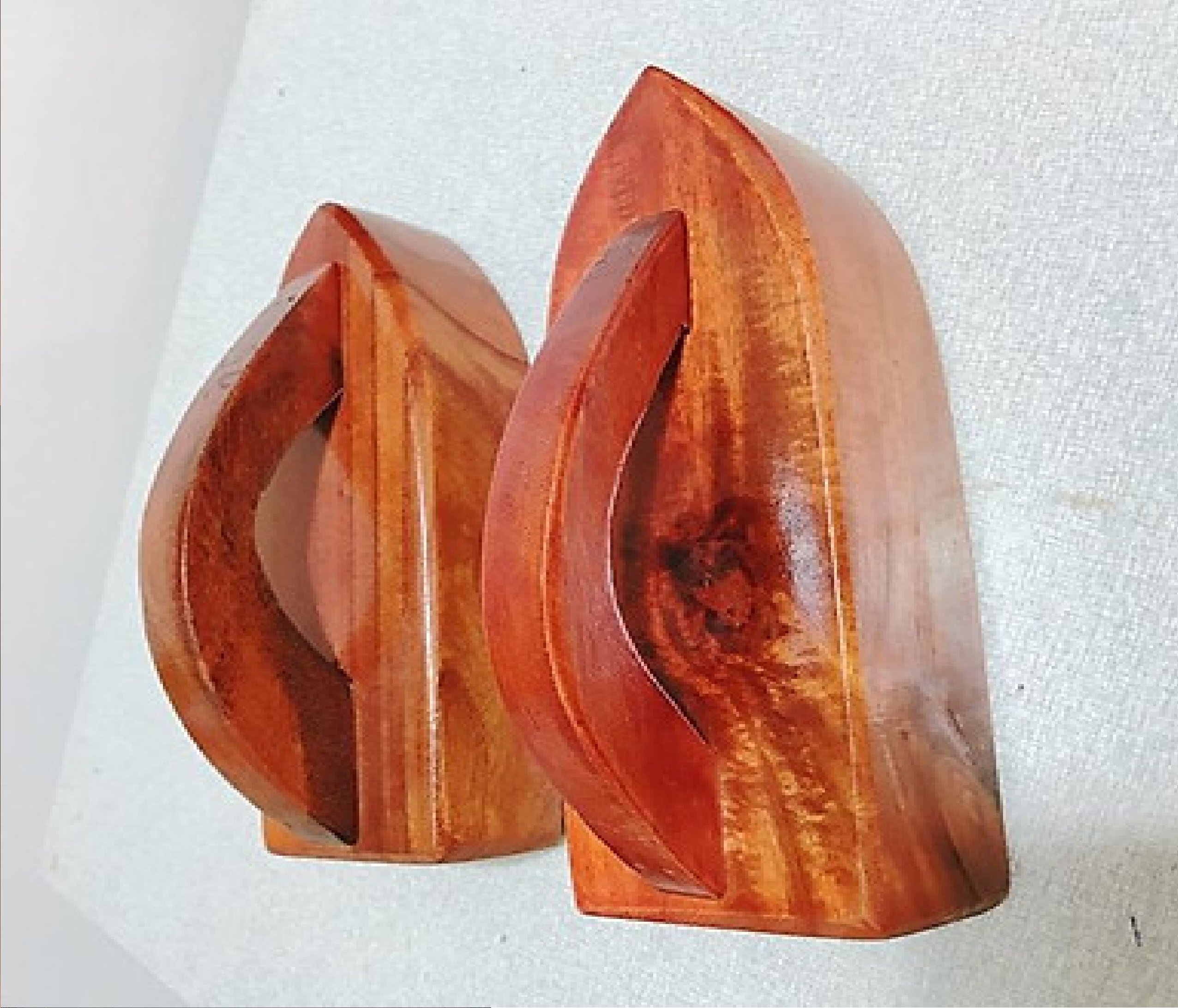 cục gỗ vuông ủi đồ