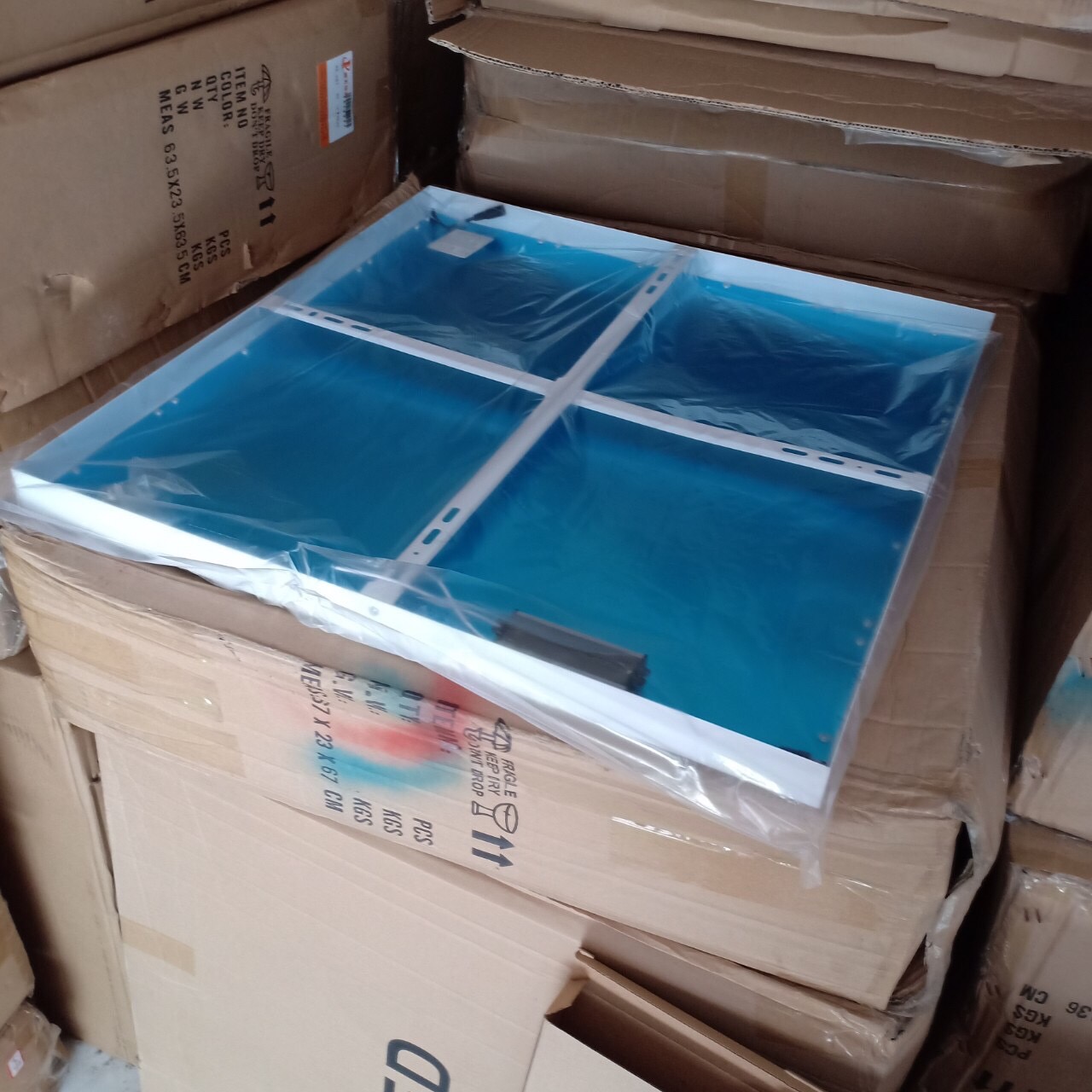 Đèn led panel 600×600 48w ốp trần nổi ốp trần thạch cao