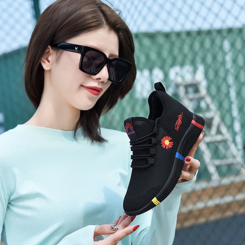 Giày sneaker nữ vải thoáng khí phối 3 vạch Hoa cúc mẫu mới nhất 2020 - MinhNhat