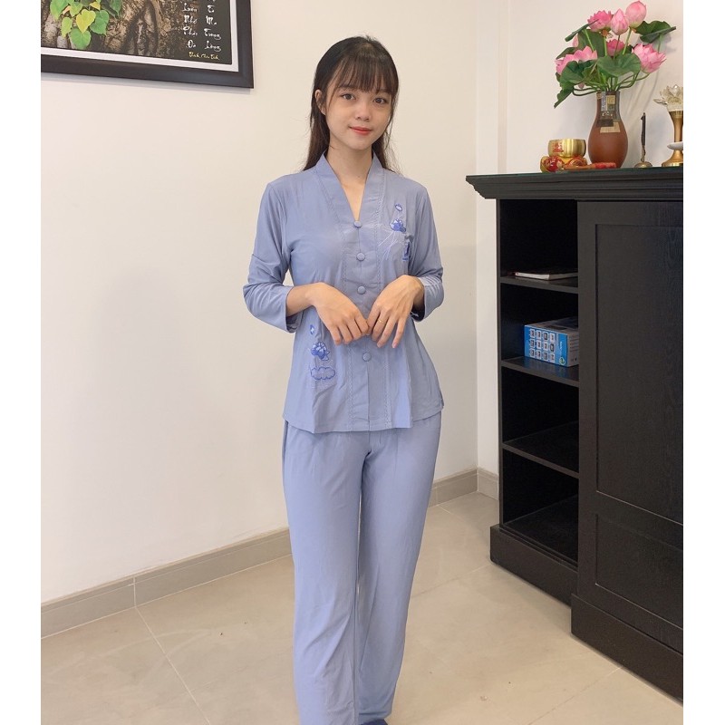 Đồ lam đi chùa, bà lai chui ,thêu sen vải thun trung niên lớn tuổi đồ bộ