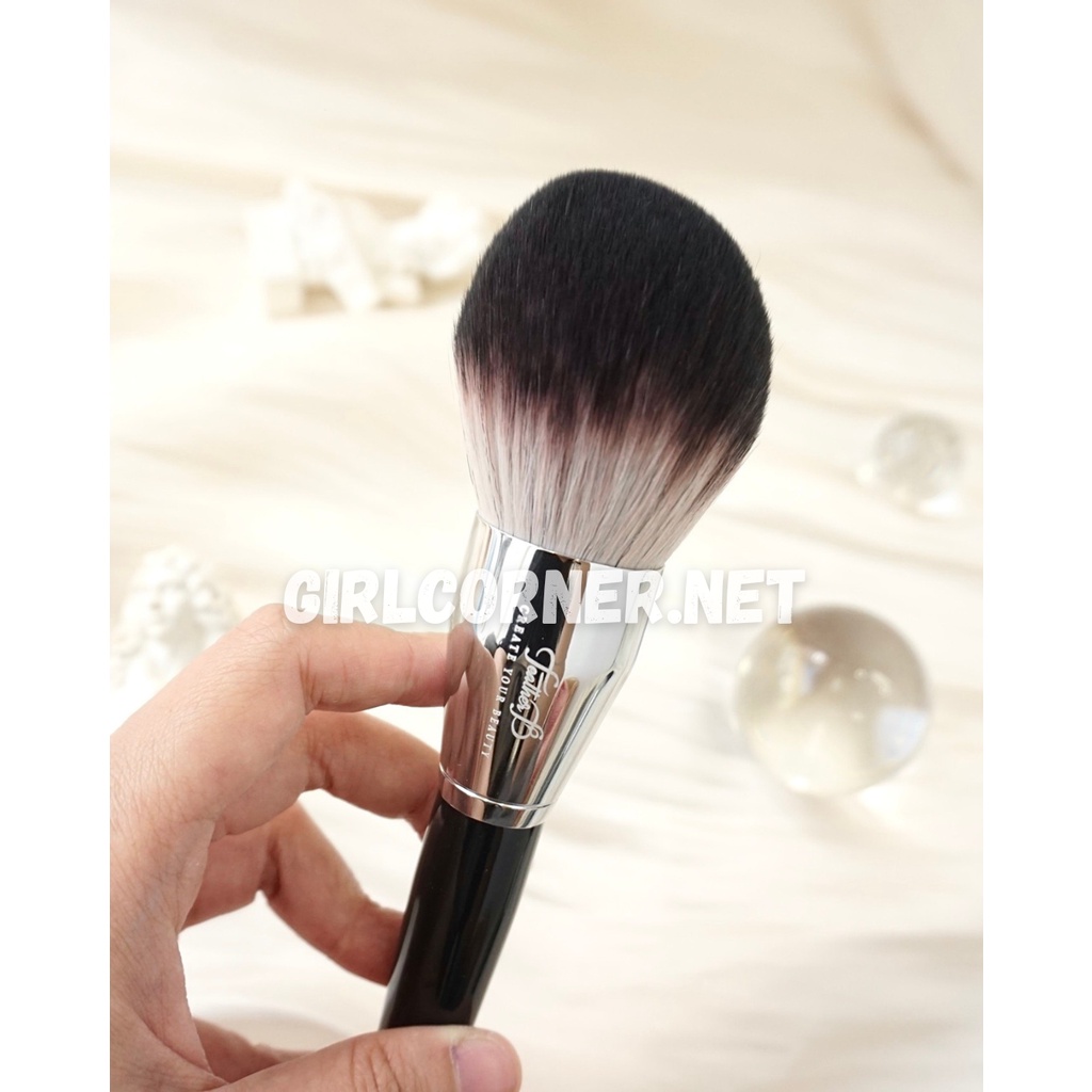 Cọ phủ phấn bột Feather B - S91