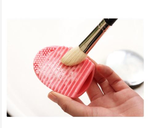 Dụng cụ vệ sinh cọ trang điểm silicone