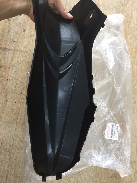 [HCM]ỐP LƯỜN GIỮA RAIDER SATRIA FU XĂNG CƠ