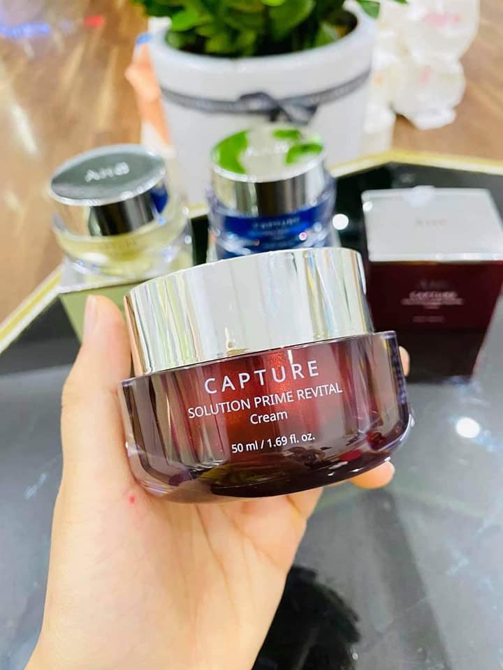 Kem Dưỡng Trắng Da AHC Capture Solution Max Cream 50ML