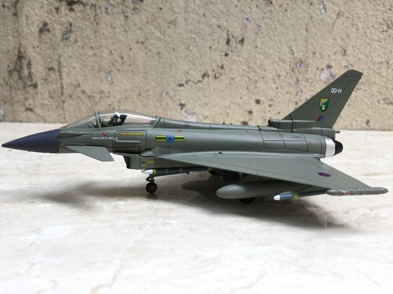 [HCM]Mô hình Máy bay Eurofighter Typhoon  1:100