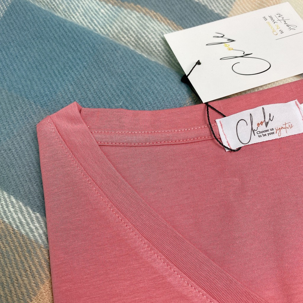 Áo thun nữ Choobe cộc tay, cổ tim chữ V, phông trơn dáng basic, vải cotton cao câp, co giãn- màu trắng - A18