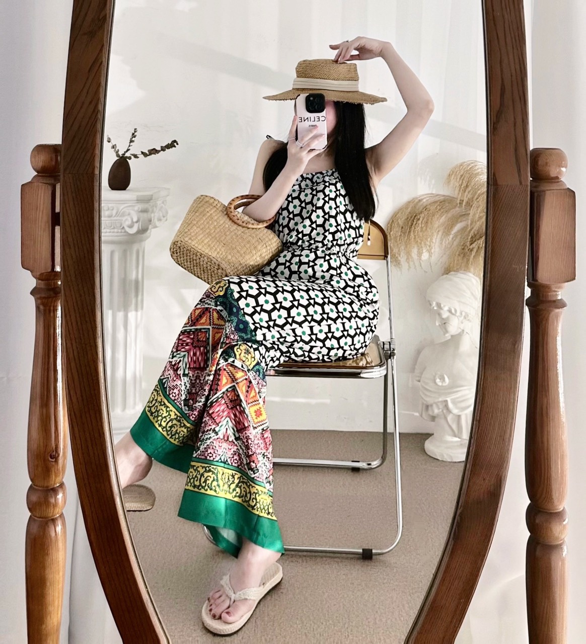 Jumpsuit 2 dây lụa họa tiết