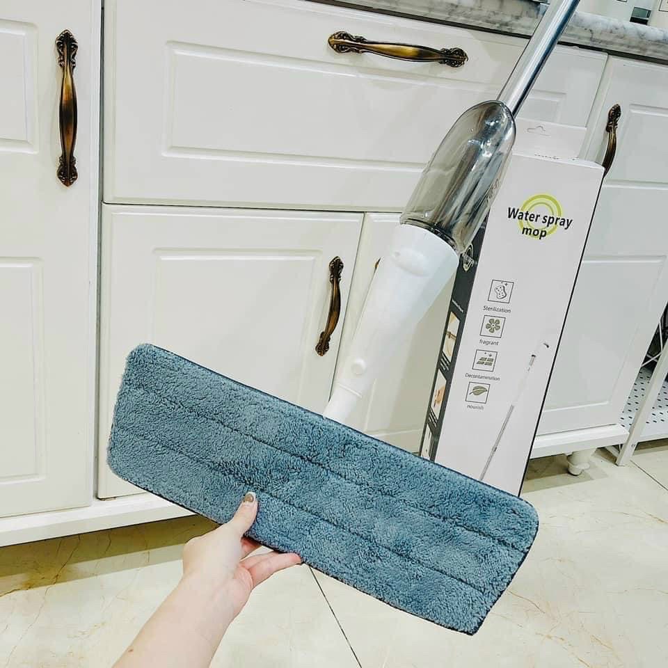 Cây lau nhà cán dài có bình phun nước