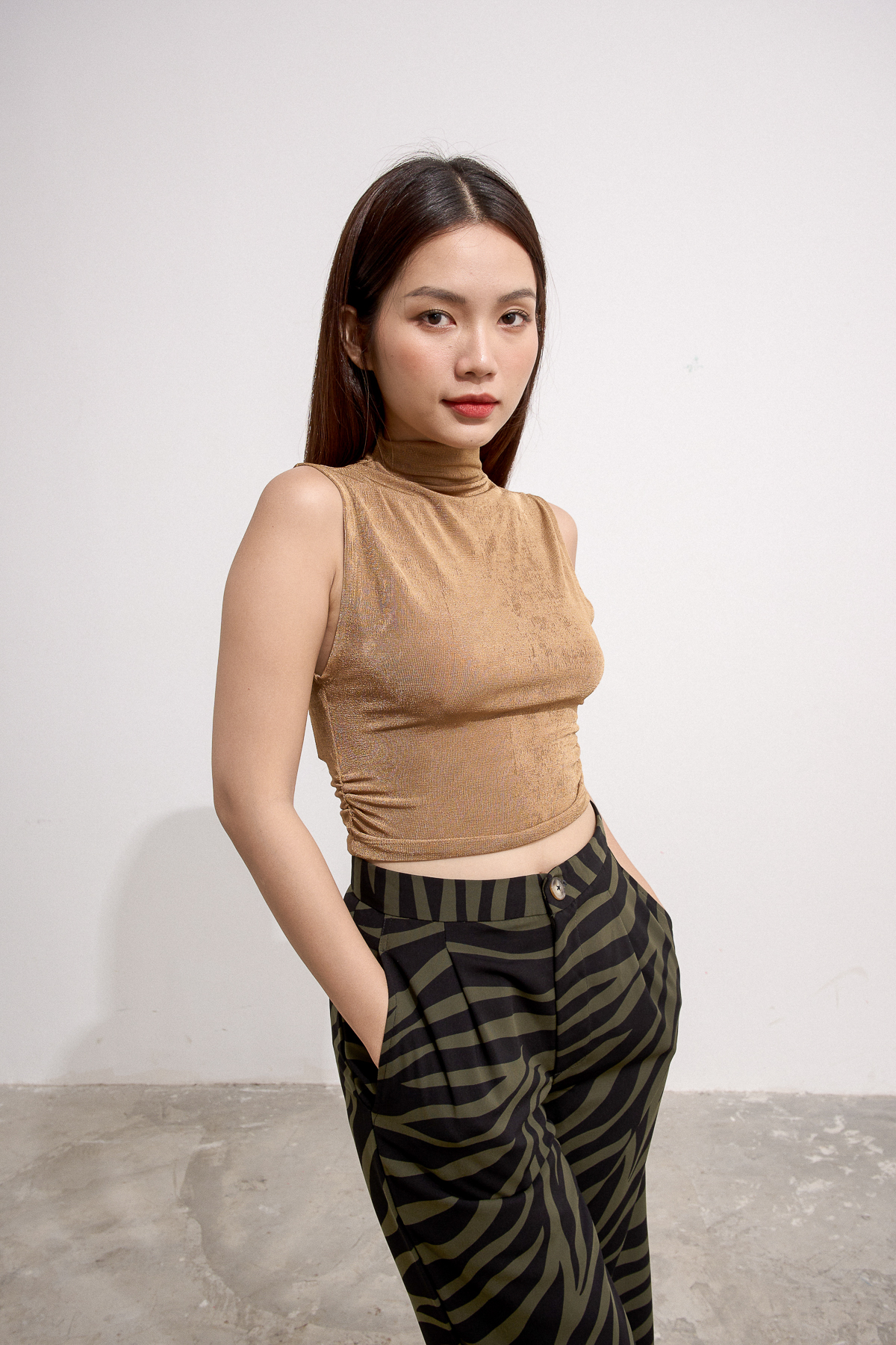 Áo Maybi ôm thun không tay cổ lọ