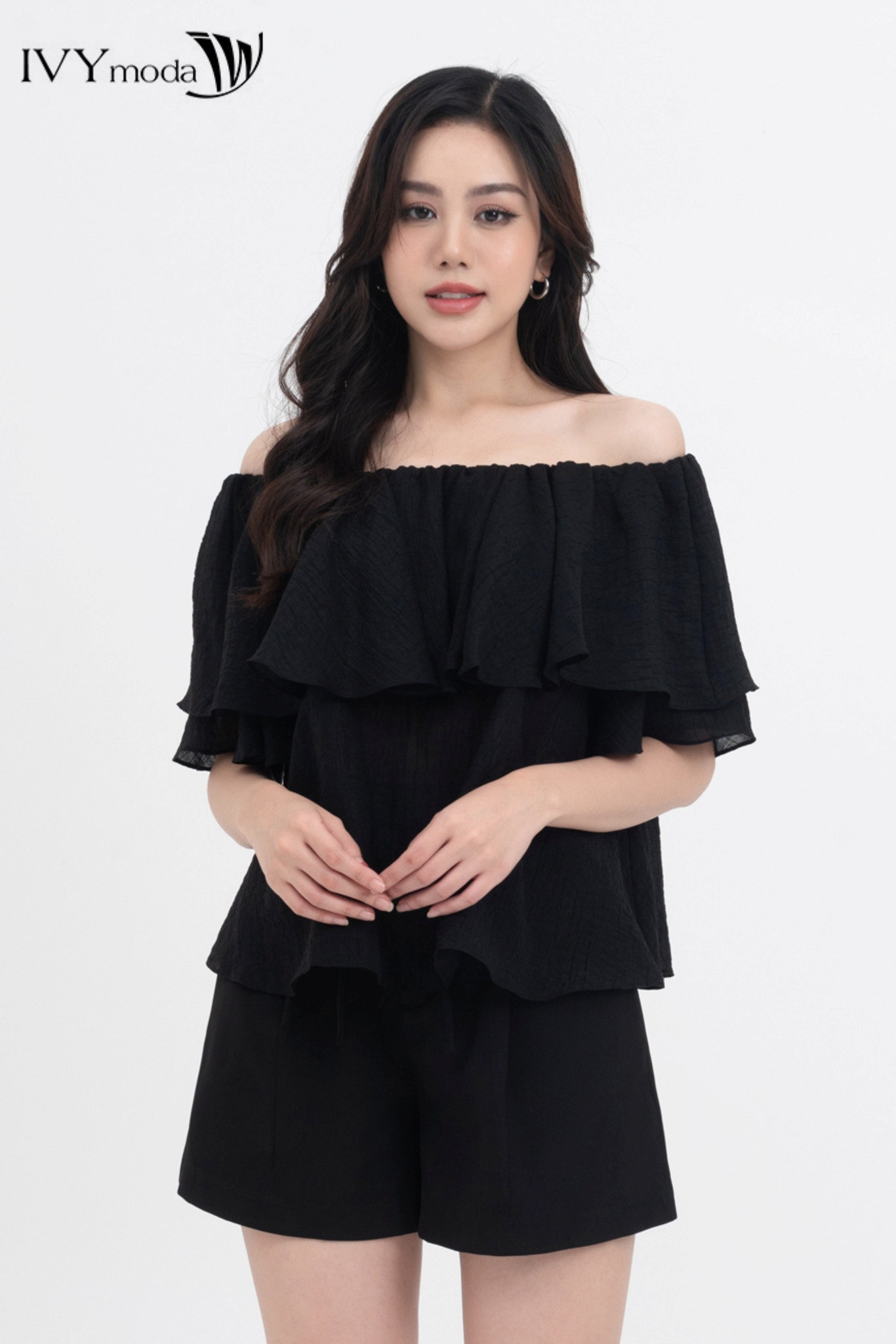 Áo lụa trễ vai dáng suông ivy moda ms 16m8245