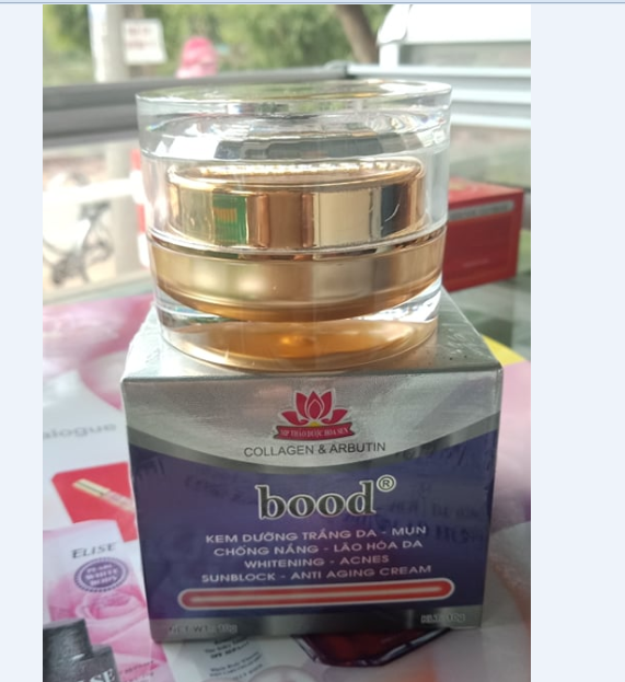 KEM BOOD DƯỠNG TRẮNG DA, NGỪA MỤN, CHỐNG NẮNG, GIẢM LÃO HÓA 4 IN 1 10G