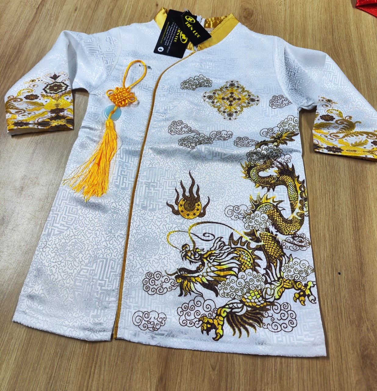 Áo dài bé trai gấm thuong hai