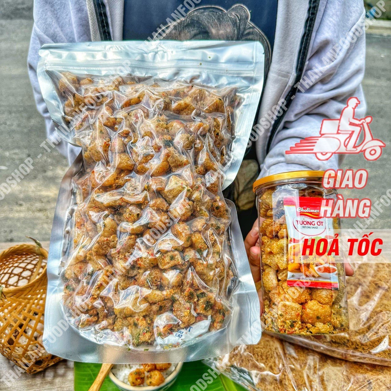 Tóp Mỡ Liền Da Sốt Mắm Hành - Lon 100Gr
