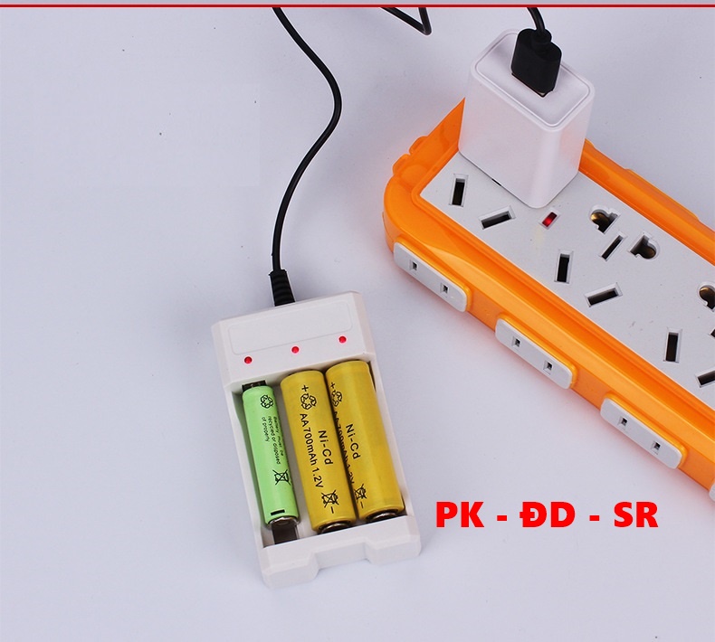 Bộ Sạc Pin Đa Năng 3 Khe - Siêu Rẻ