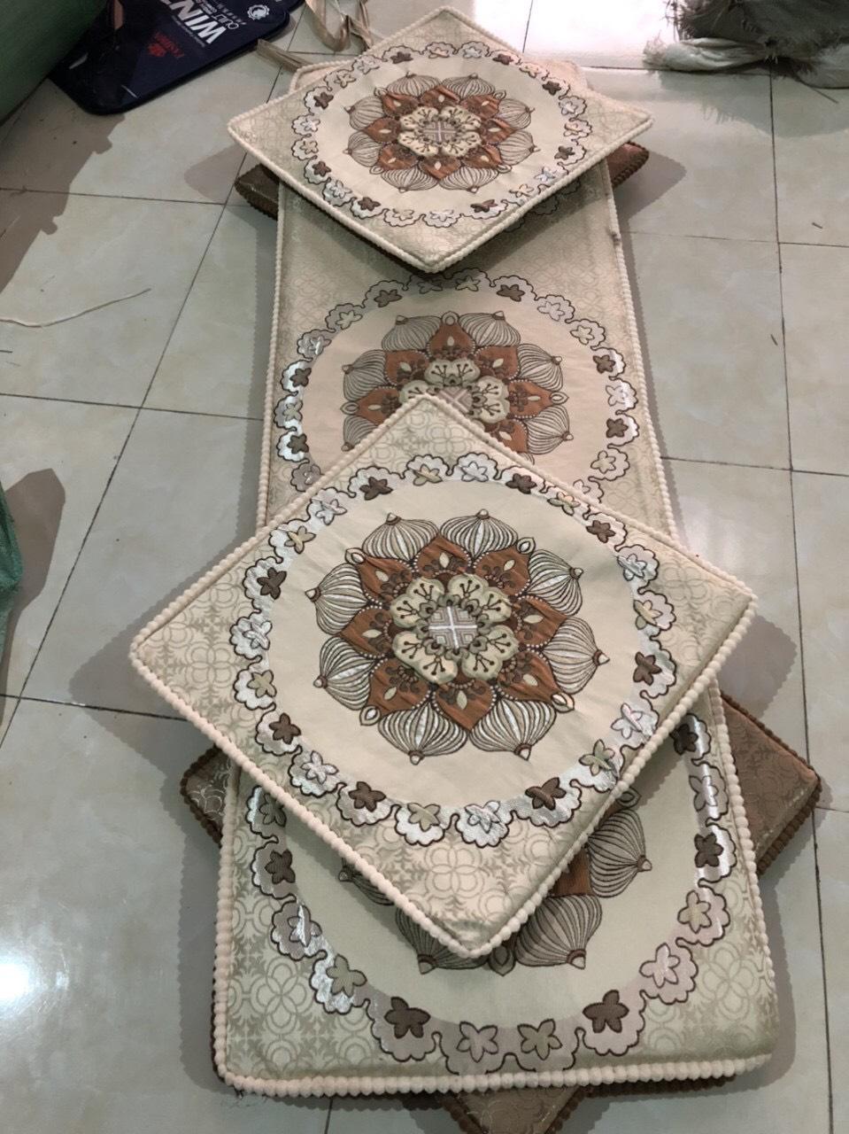 Đệm ghế hoàng gia
