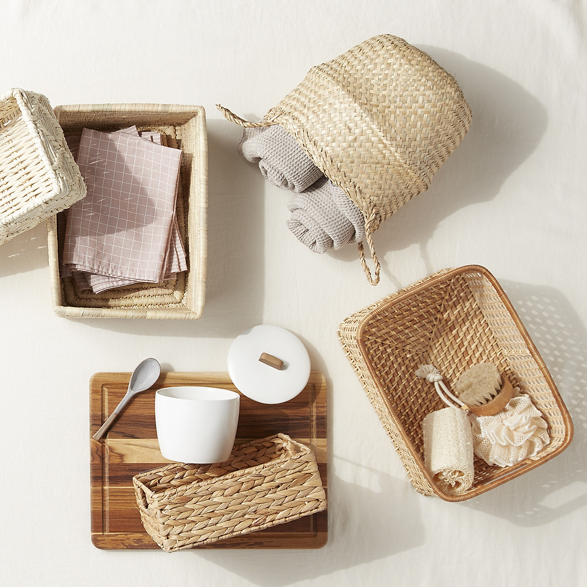 Giỏ Lục Bình (Giỏ bèo tây) khung sắt có tay cầm | The handicrafts