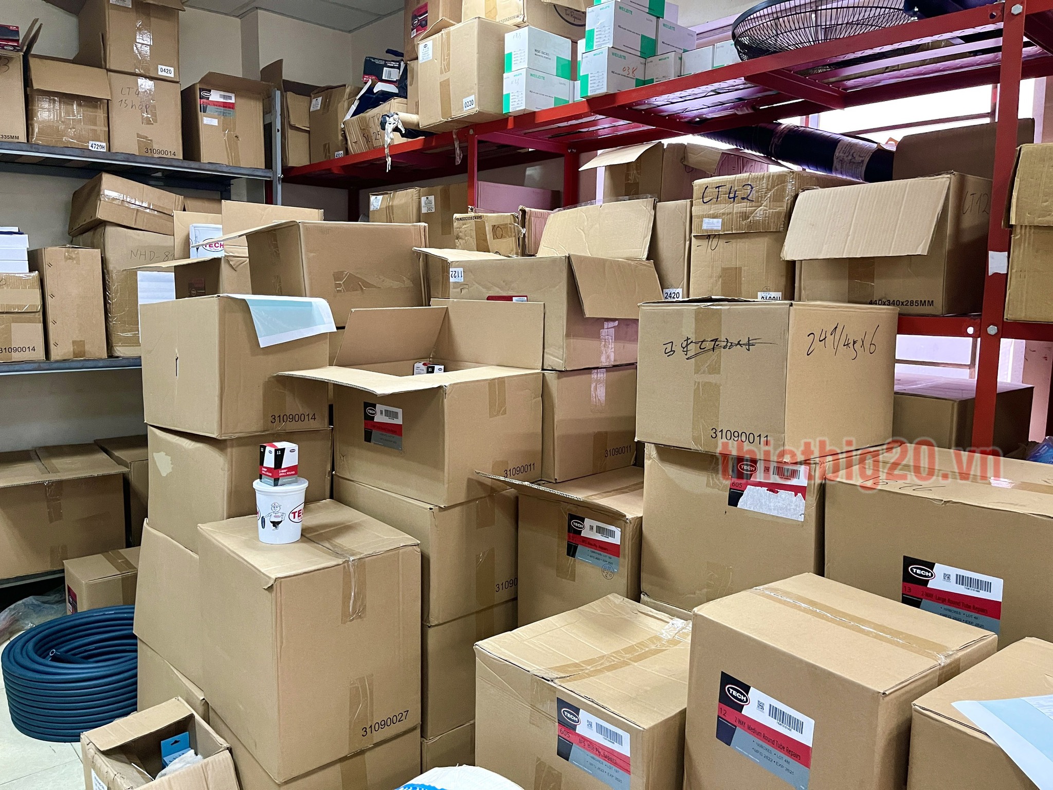 Keo vá lốp chuyên dụng Tech 775 (250ml)