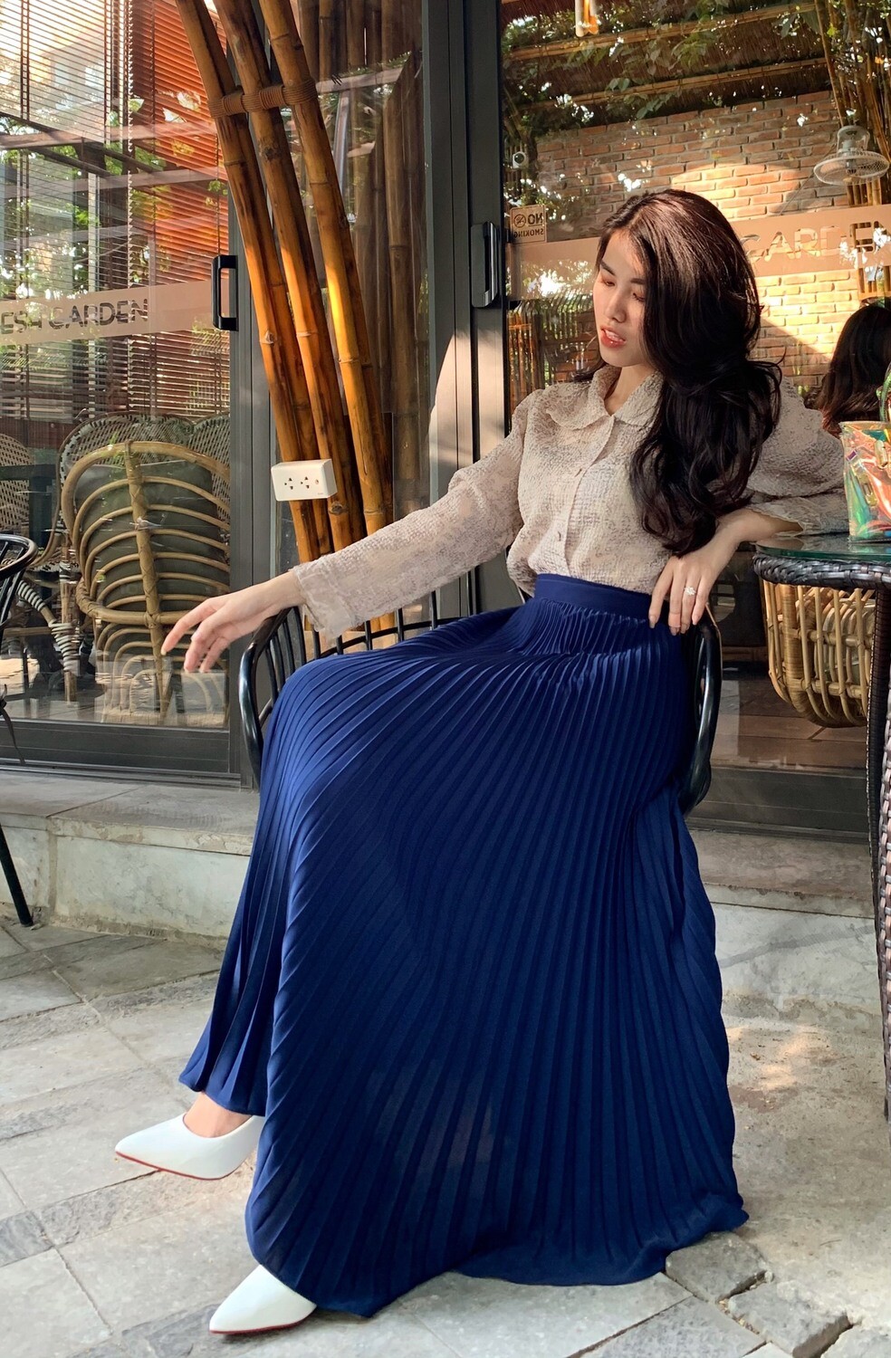 Chân váy xếp ly satin dáng maxi xanh than