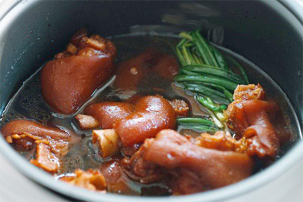Nồi Áp Suất 6 Lít