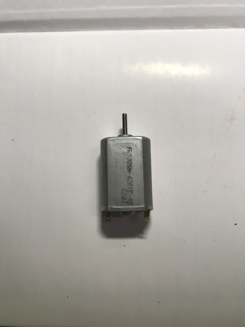 Động cơ mini 180/132 3-5v tốc độ vòng 25000rpm / 32000rpm, đường kính trục motor 2mm
