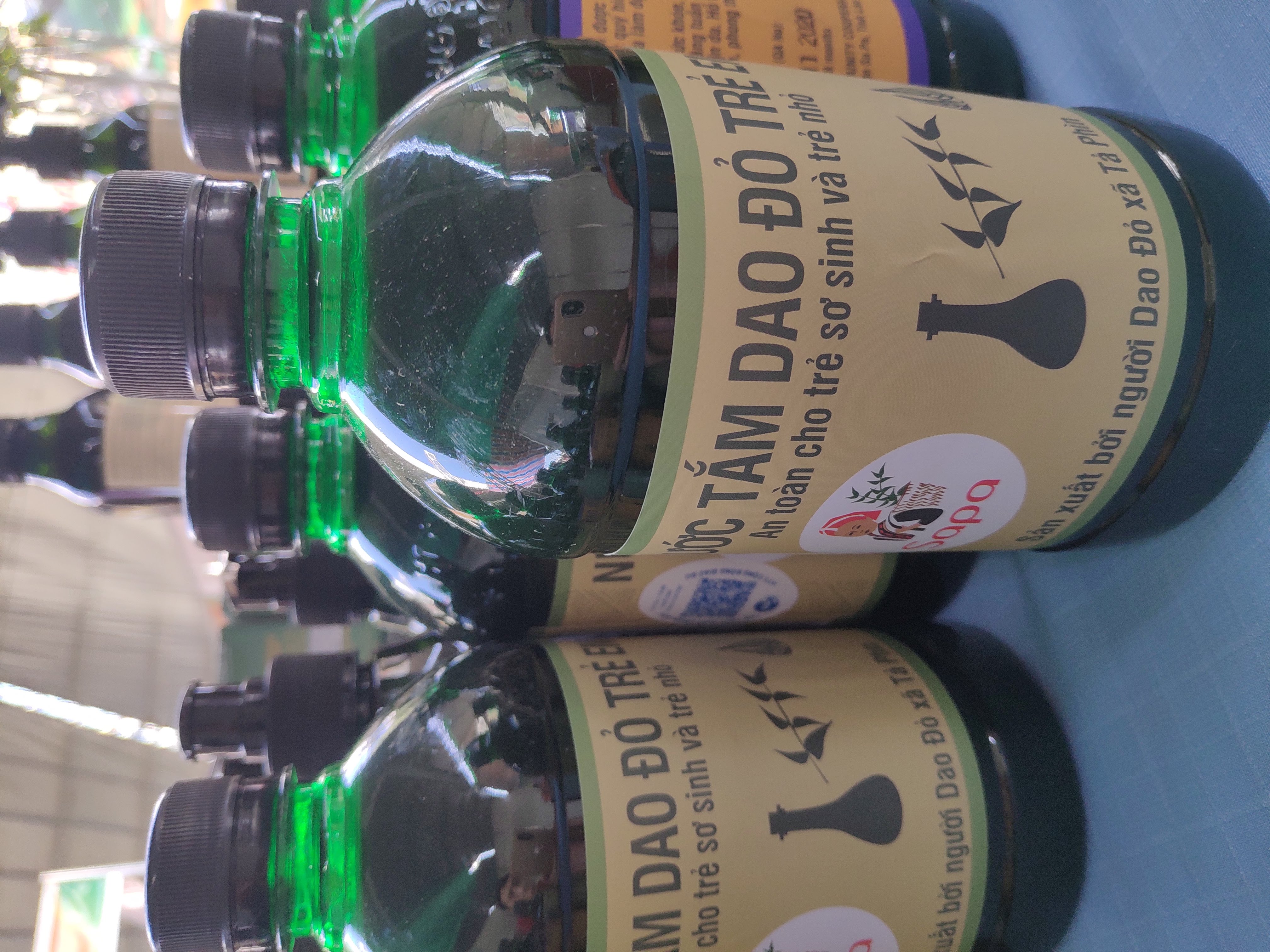 Nước Tắm Dao Đỏ trẻ em chai 500ml