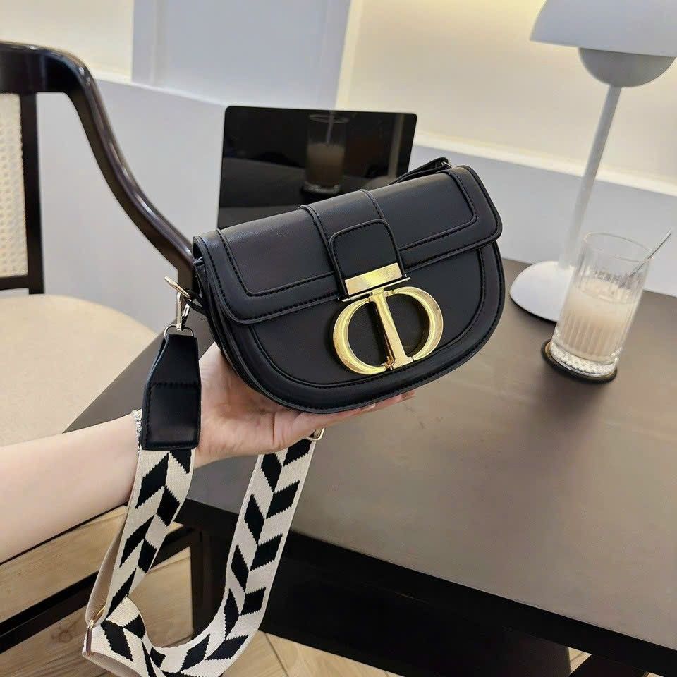 Túi xách , túi đeo chéo nữ da pu họa tiết khóa cd siêu đẹp size 20cm mã tm50