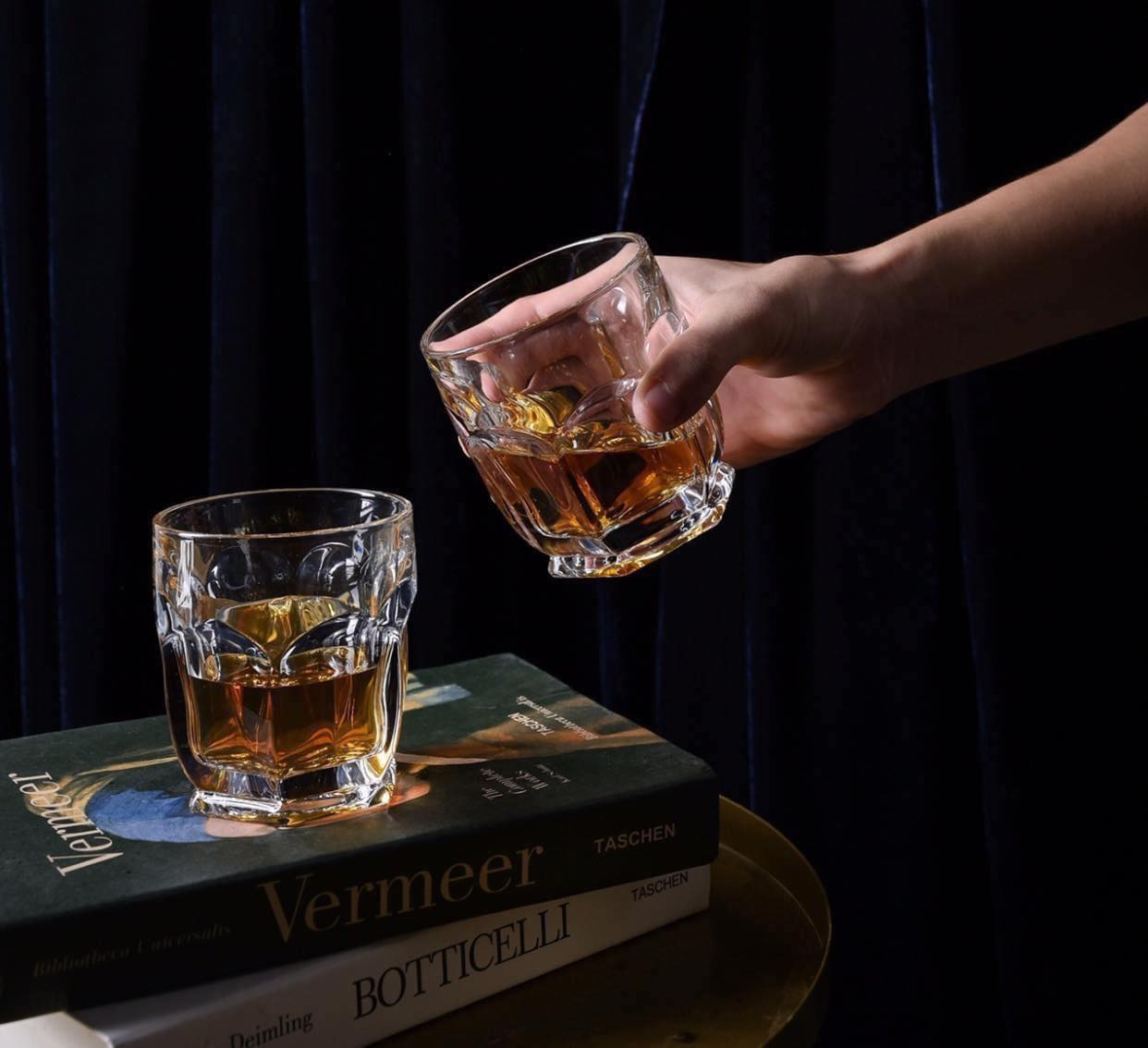 BỘ BÌNH CỐC WHISKY PHA LÊ BOHEMIA SAFARI