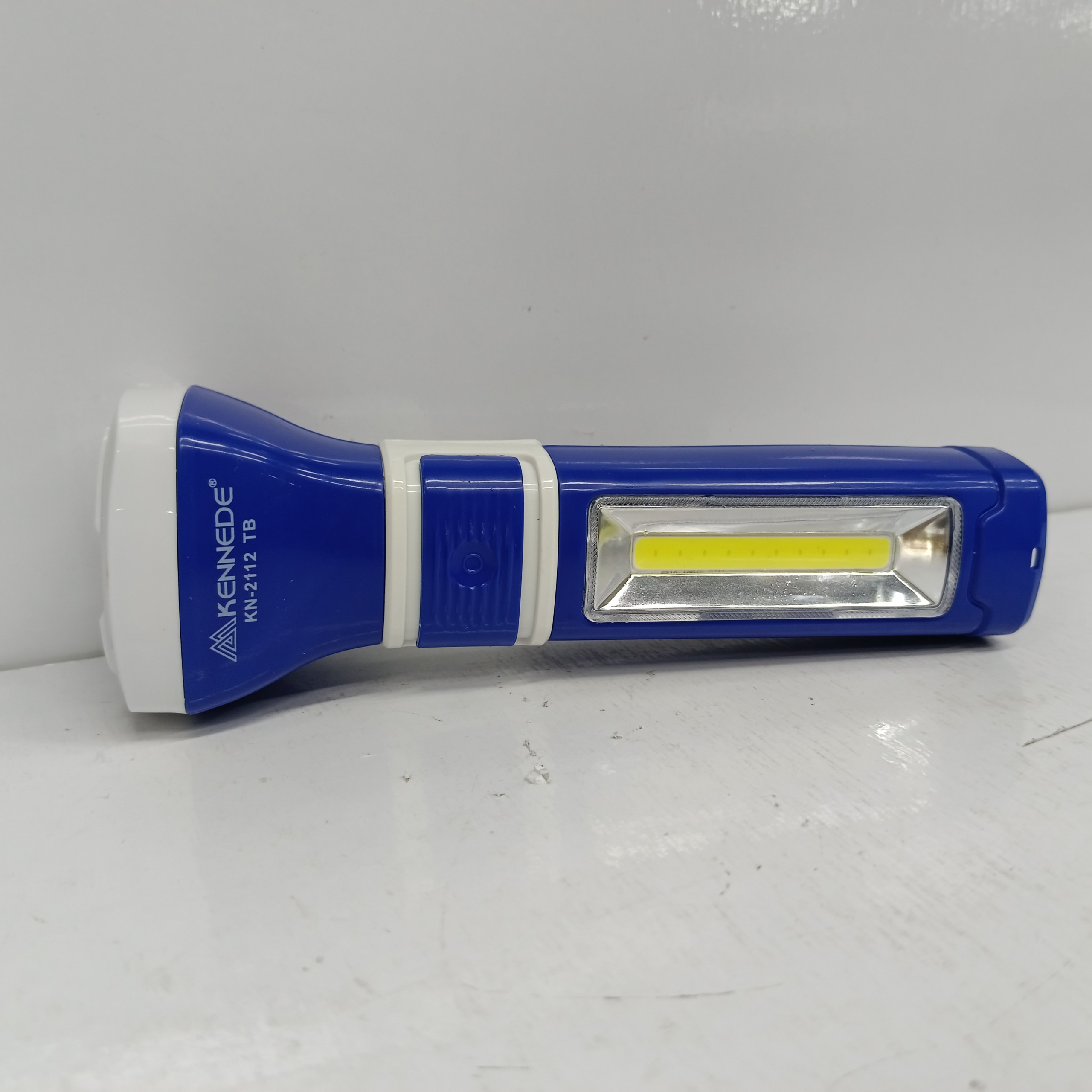 Đèn pin cầm tay kenede kn-2112, đèn pin 2 trong 1