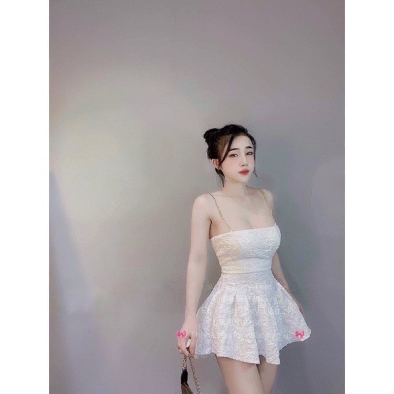Đầm gấm 2 dây xích nhún đuôi cá