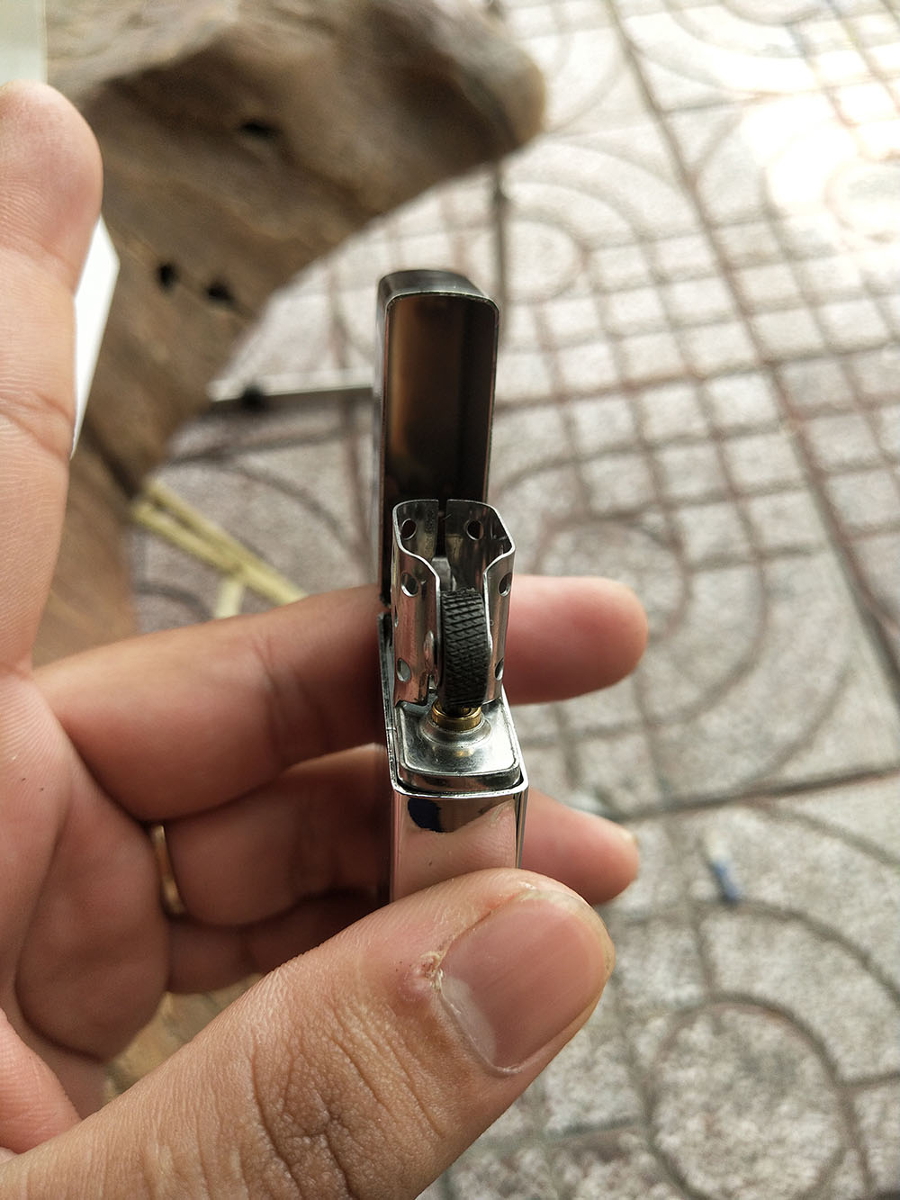 [HCM]Bật Lửa Zippo USA Khắc Logo Hero - Tặng Xăng Đá