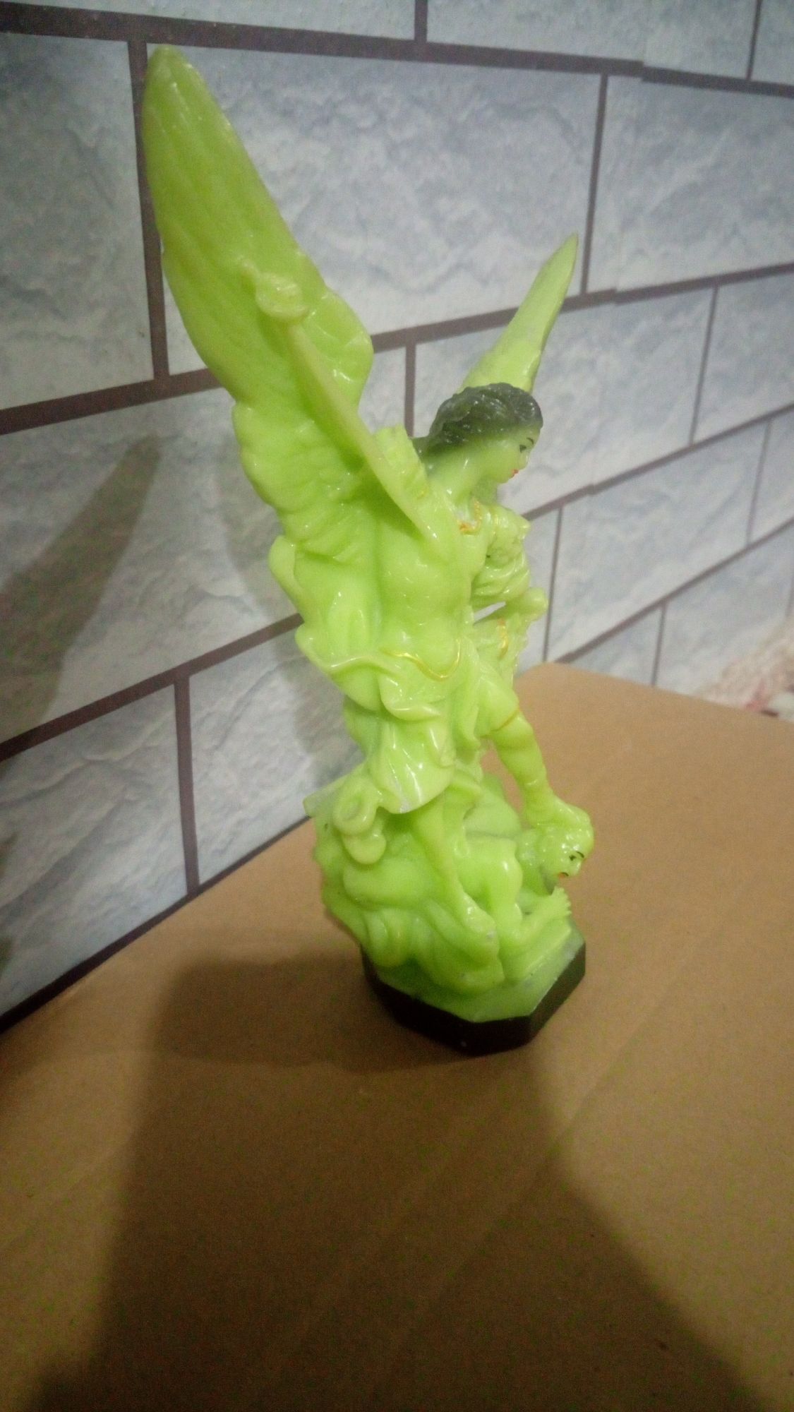 Tượng Thiên Thần Micae dạ quang cao 20 cm