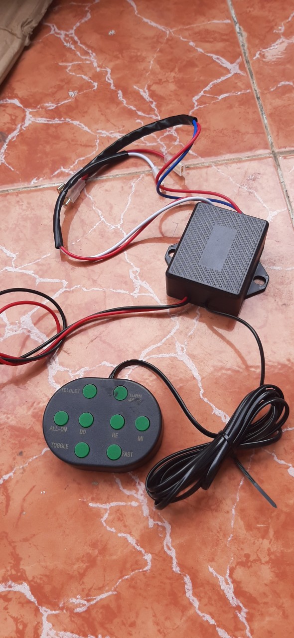 Khiển còi  8 nút bấm