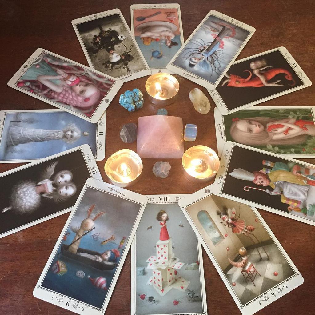 Bài Ceccoli Tarot Deck