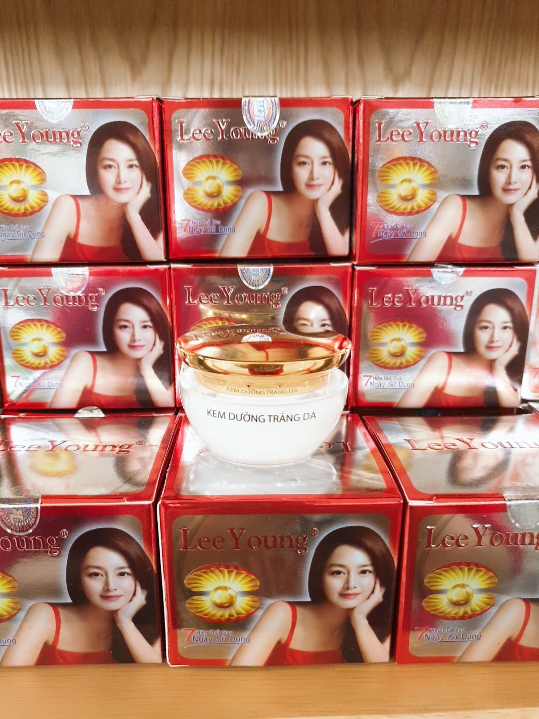 [HCM]kem lee young dưỡng trắng da 7gr