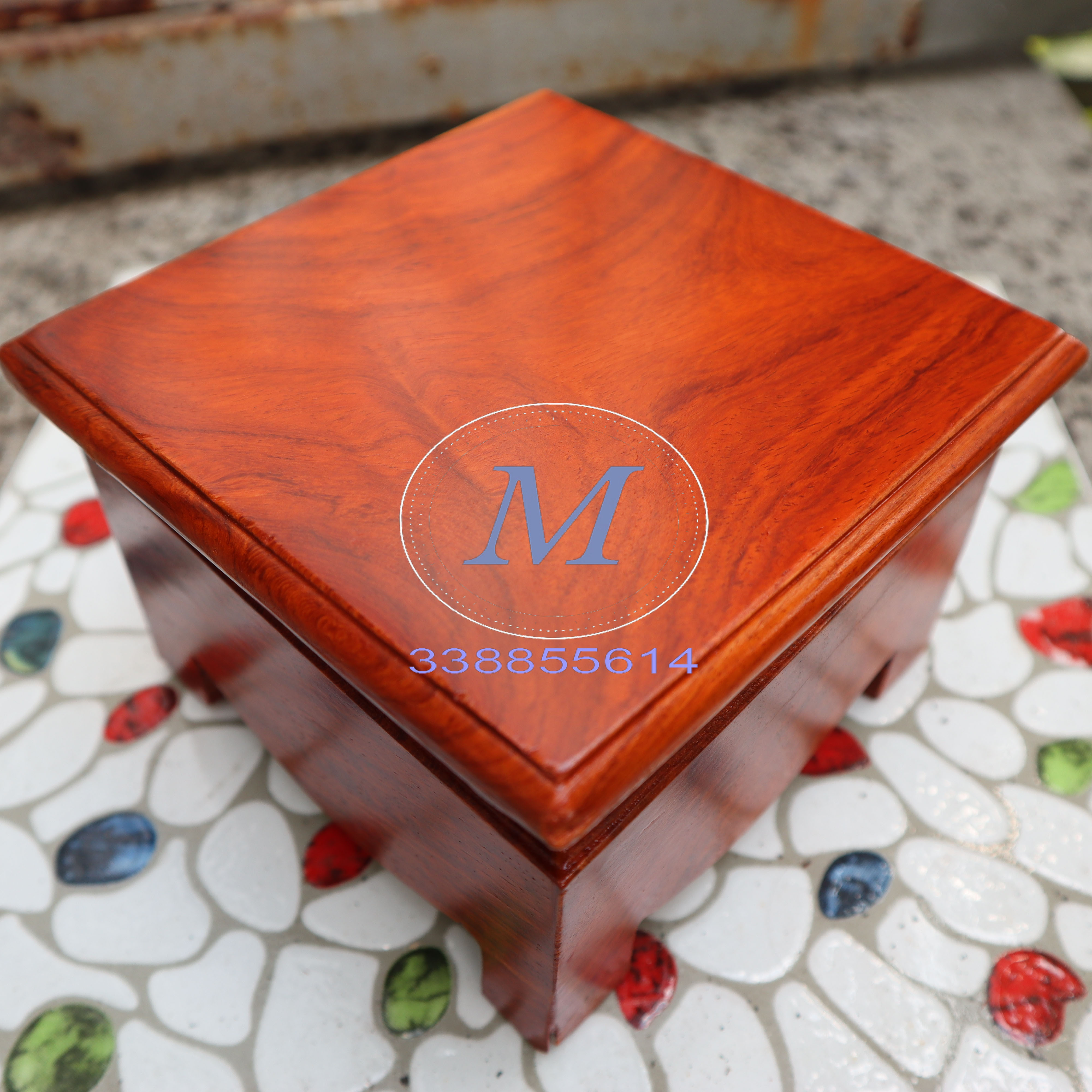 Kỷ vuông đế vuông Đế nhất sơn vuông trơn gỗ hương cao 8cm