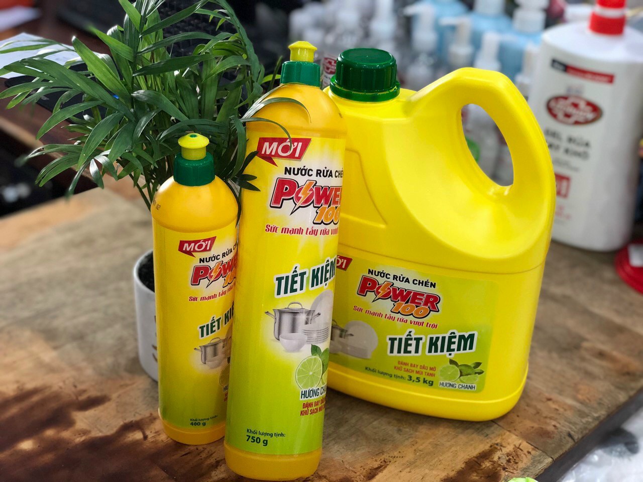 Chai Nước Rửa Chén Tiết Kiệm POWER 100 loại 400gr