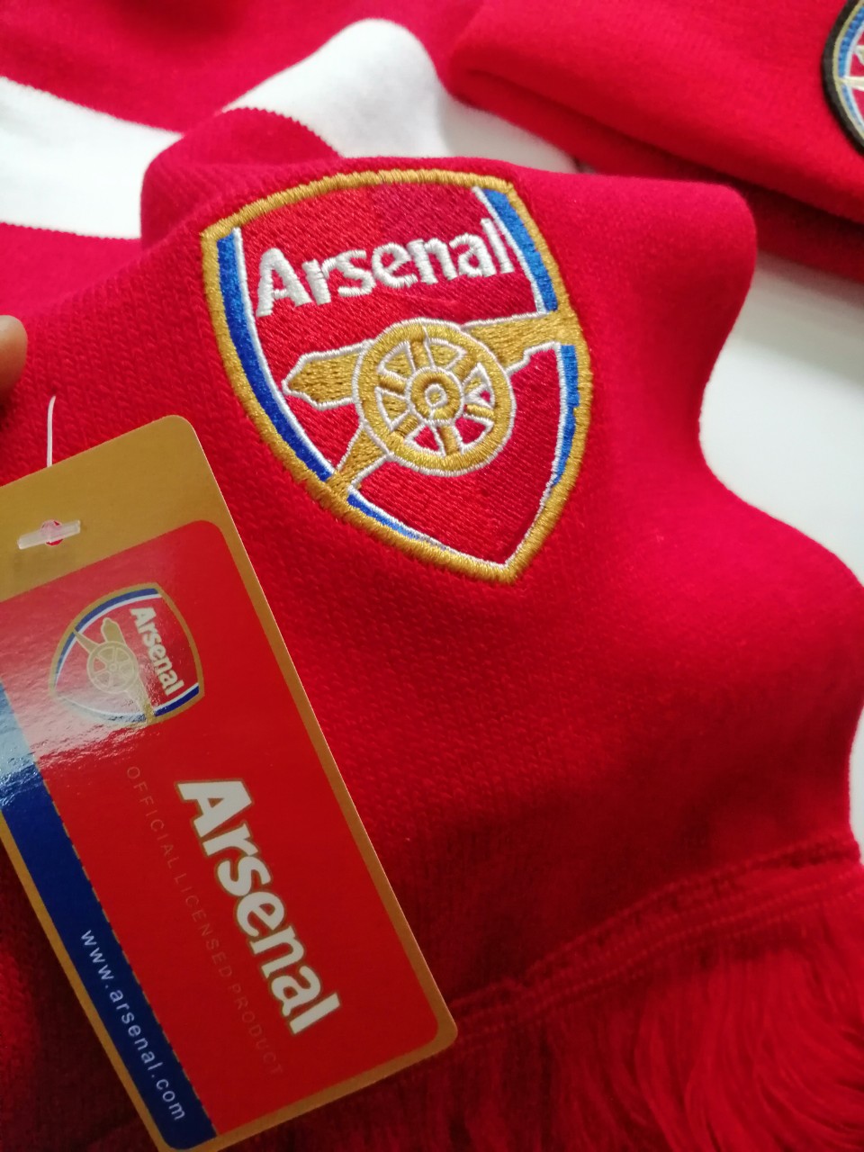 Khăn len, mũ len, găng tay len Arsenal logo thêu