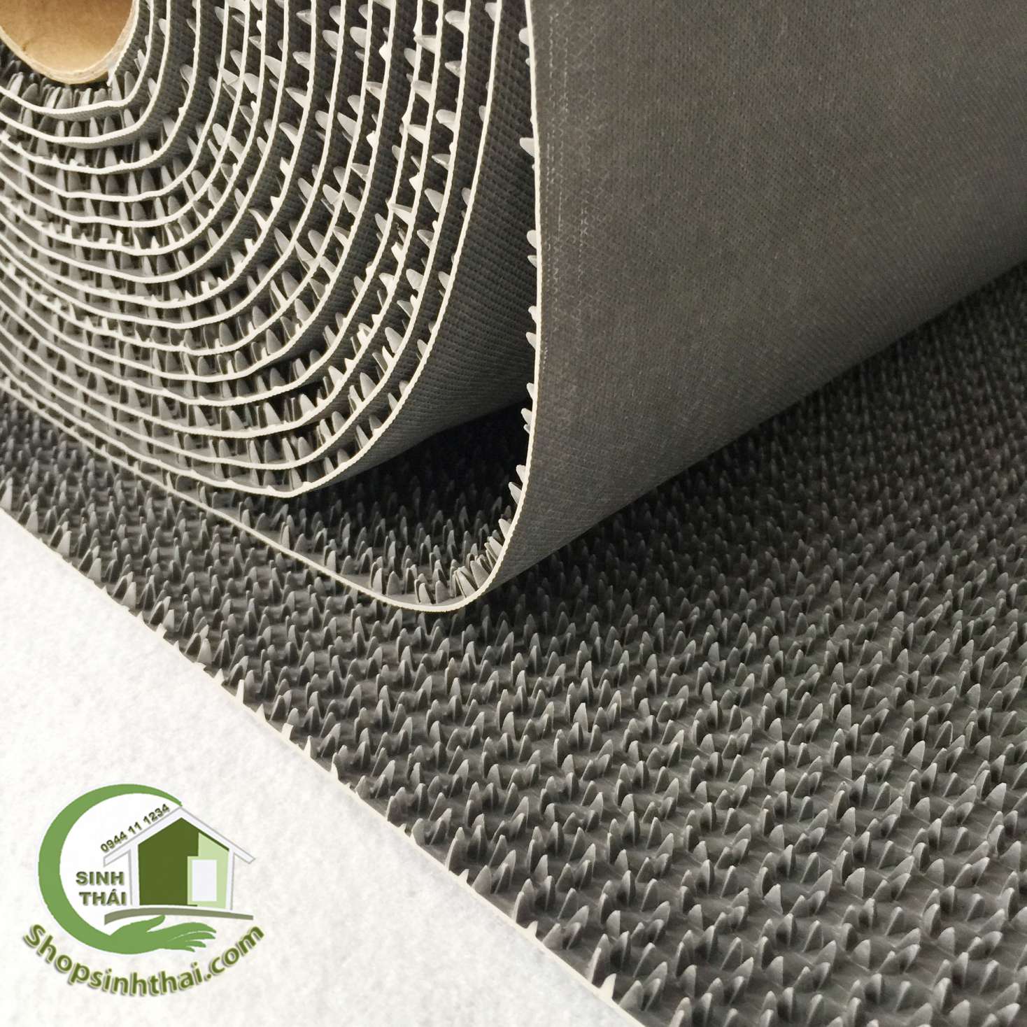 [HCM]Thảm nhựa gai hoa cúc màu xám - chống trơn trượt - [ 50cm x khổ 90cm ] - cắt liền thành 1 tấm lớn
