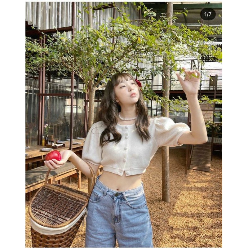 áo crop gân nút bọc tay phồng