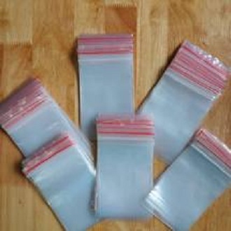 [HCM]100G Túi zip trong viền đỏ