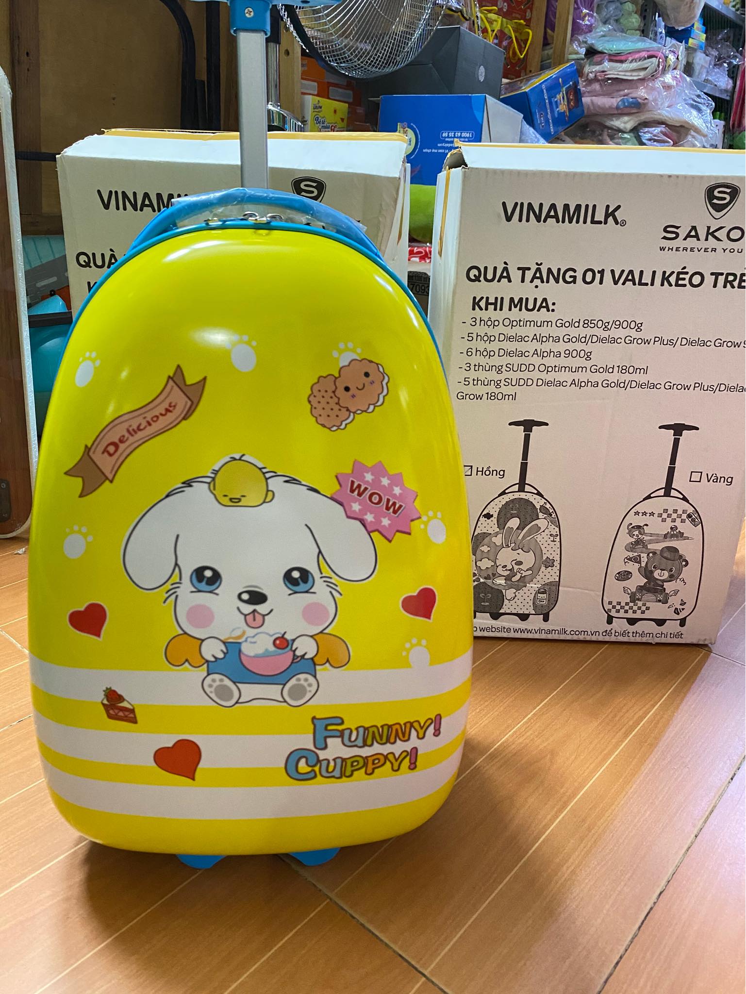 ( 1 cái ) Vali trứng có cần kéo cho bé quà Vinamilk