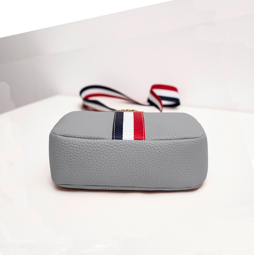 Túi Đeo Chéo Nữ Thời Trang Con Ong T75 Xám