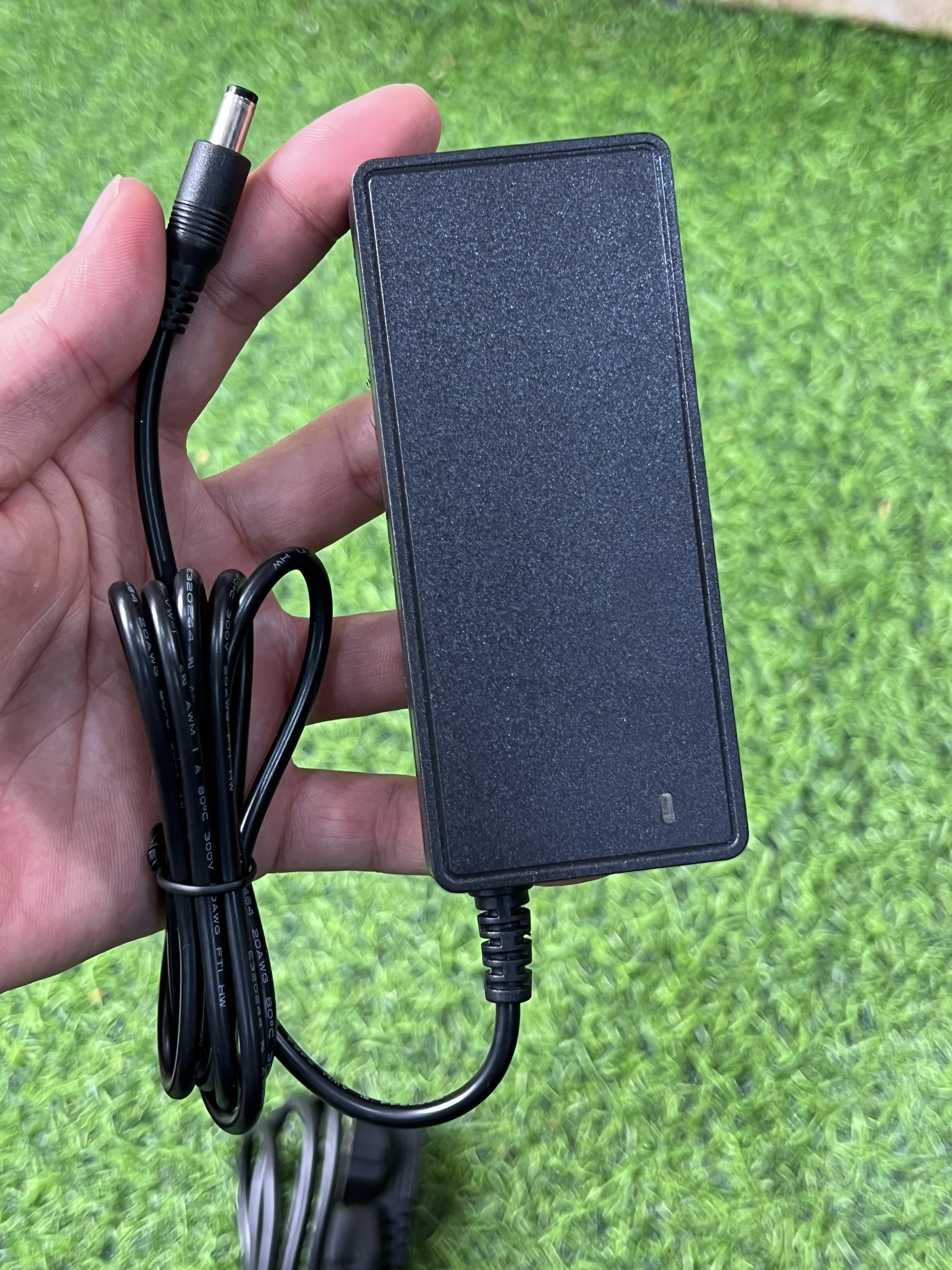 NGUỒN ADAPTOR DC 18V 3.5A HÀNG LOẠI TỐT