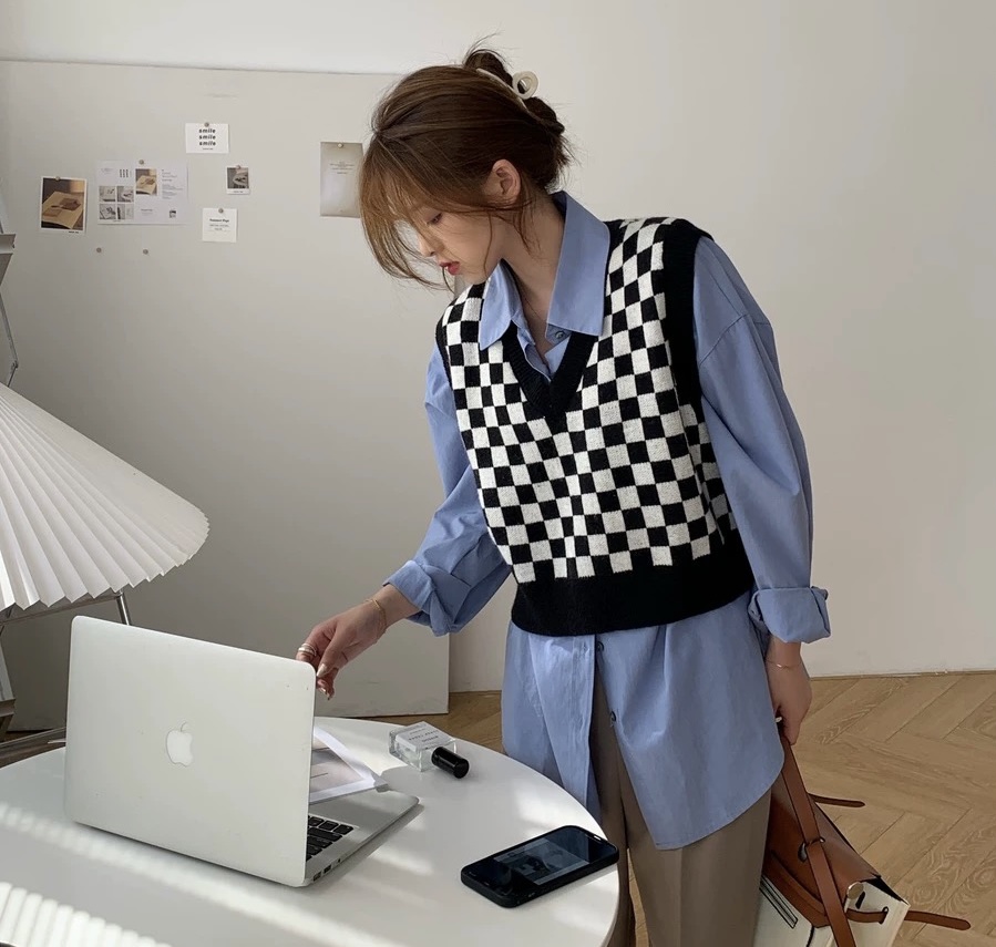 MS795 Áo gile len nữ kẻ caro cổ tim Hàn Quốc