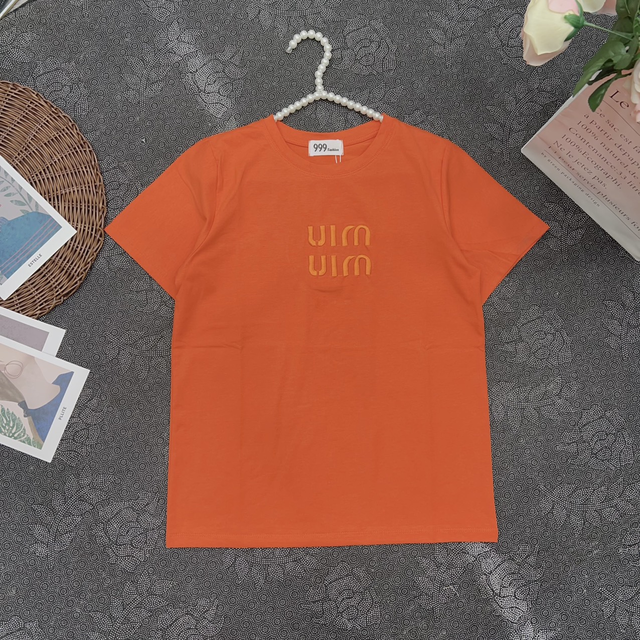 Áo thun Thái dáng vừa thêu chữ MM